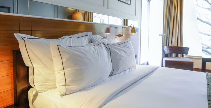 Escape Hotel & Spa Bangalore Extérieur photo