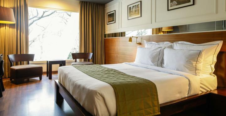 Escape Hotel & Spa Bangalore Extérieur photo
